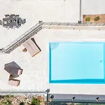 Koumaries Villa *