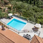 Koumaries Villa *