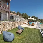 Koumaries Villa *