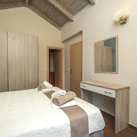 Koumaries Lygia (Lefkada)